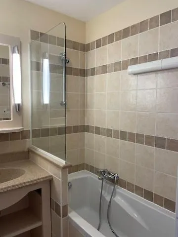 Holiday home Maison 3 Pieces Domaine Golf Pont Royal Mallemort France